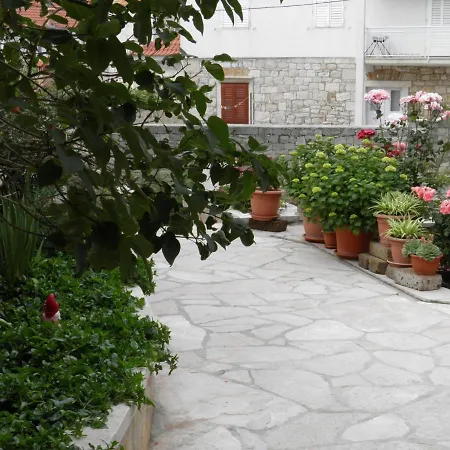 Apartment Mladinic Brac *